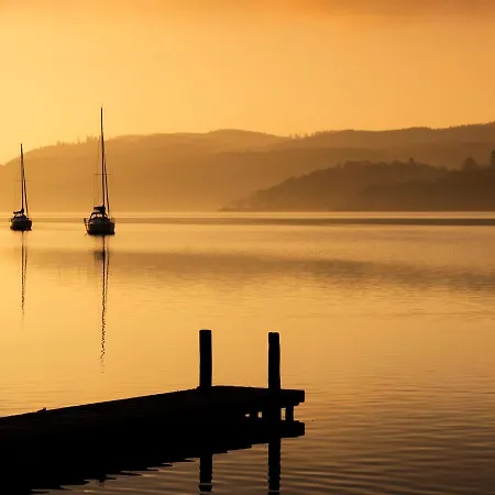 公寓 Bowness Hideaway 温德米尔